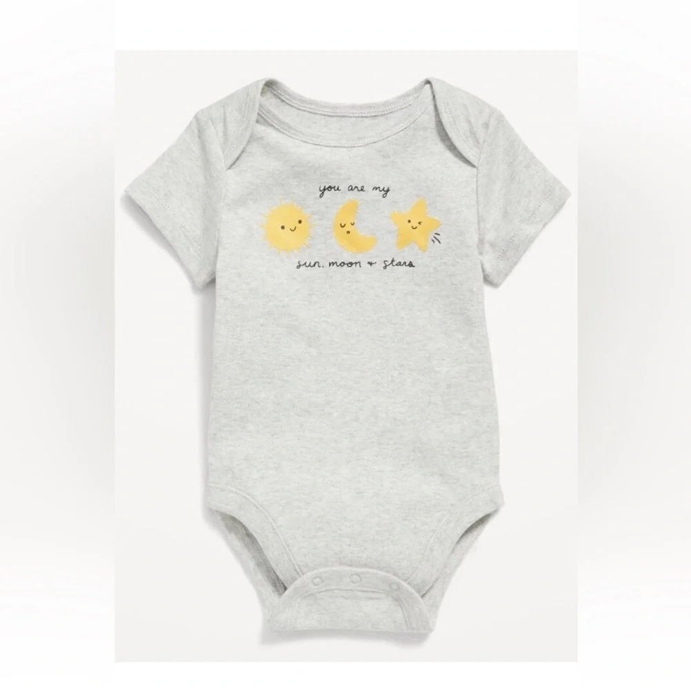 Old Navy Light Gray Baby Bodysuit with Sun, Moon, and Star